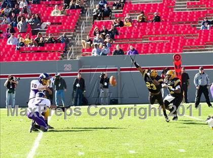 Thumbnail 3 in Tarboro vs Lincolnton (NCHSAA 2A Final) photogallery.