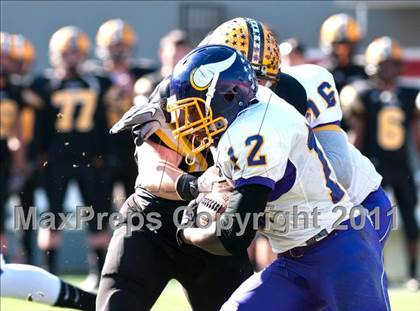 Thumbnail 3 in Tarboro vs Lincolnton (NCHSAA 2A Final) photogallery.