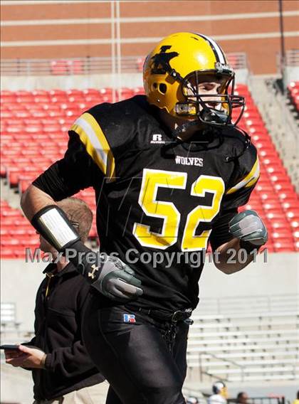 Thumbnail 2 in Tarboro vs Lincolnton (NCHSAA 2A Final) photogallery.