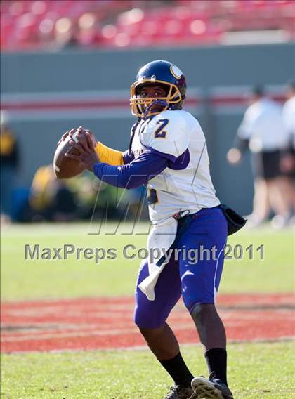 Thumbnail 3 in Tarboro vs Lincolnton (NCHSAA 2A Final) photogallery.