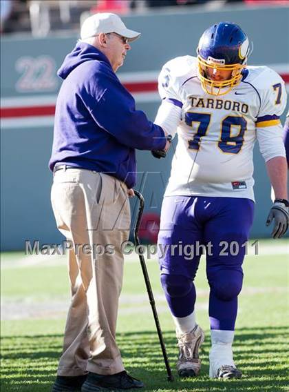 Thumbnail 2 in Tarboro vs Lincolnton (NCHSAA 2A Final) photogallery.
