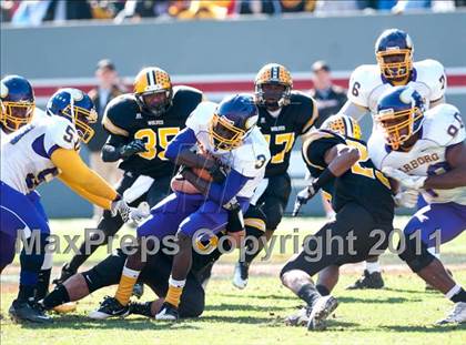 Thumbnail 1 in Tarboro vs Lincolnton (NCHSAA 2A Final) photogallery.