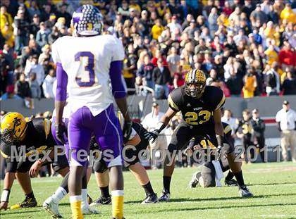 Thumbnail 2 in Tarboro vs Lincolnton (NCHSAA 2A Final) photogallery.