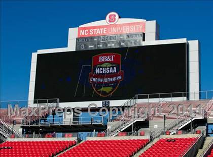 Thumbnail 3 in Tarboro vs Lincolnton (NCHSAA 2A Final) photogallery.