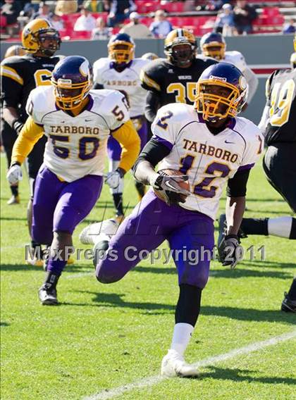 Thumbnail 3 in Tarboro vs Lincolnton (NCHSAA 2A Final) photogallery.