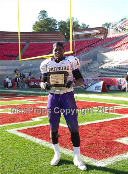 Thumbnail 3 in Tarboro vs Lincolnton (NCHSAA 2A Final) photogallery.