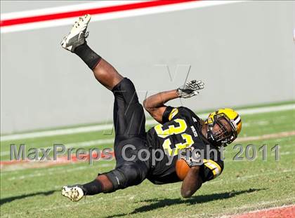 Thumbnail 2 in Tarboro vs Lincolnton (NCHSAA 2A Final) photogallery.