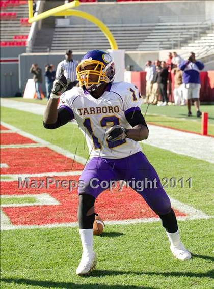 Thumbnail 3 in Tarboro vs Lincolnton (NCHSAA 2A Final) photogallery.