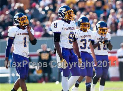 Thumbnail 2 in Tarboro vs Lincolnton (NCHSAA 2A Final) photogallery.
