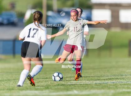 Thumbnail 3 in Dobyns-Bennett @ David Crockett photogallery.