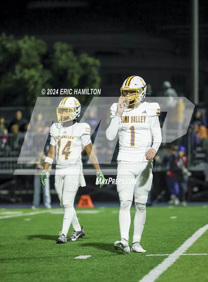 Thumbnail 1 in Simi Valley vs. Loyola (CIF SS D3 Semifinal) photogallery.