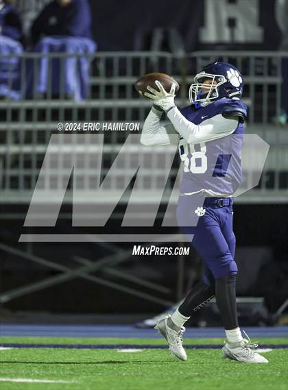 Thumbnail 3 in Simi Valley vs. Loyola (CIF SS D3 Semifinal) photogallery.