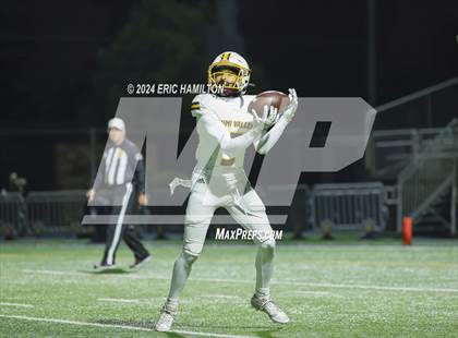 Thumbnail 3 in Simi Valley vs. Loyola (CIF SS D3 Semifinal) photogallery.