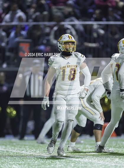 Thumbnail 2 in Simi Valley vs. Loyola (CIF SS D3 Semifinal) photogallery.