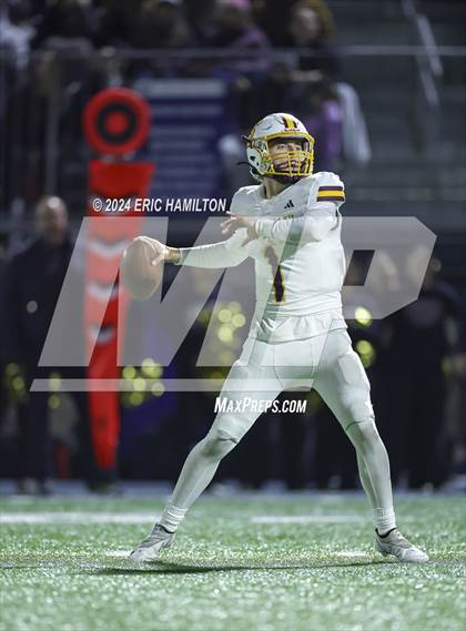 Thumbnail 2 in Simi Valley vs. Loyola (CIF SS D3 Semifinal) photogallery.
