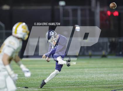 Thumbnail 3 in Simi Valley vs. Loyola (CIF SS D3 Semifinal) photogallery.
