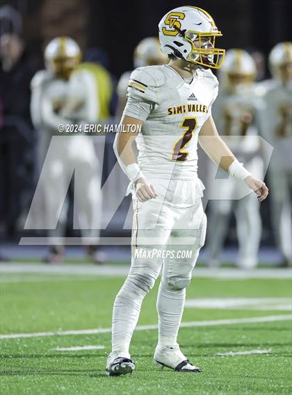Thumbnail 3 in Simi Valley vs. Loyola (CIF SS D3 Semifinal) photogallery.