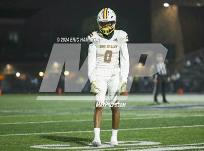 Thumbnail 1 in Simi Valley vs. Loyola (CIF SS D3 Semifinal) photogallery.