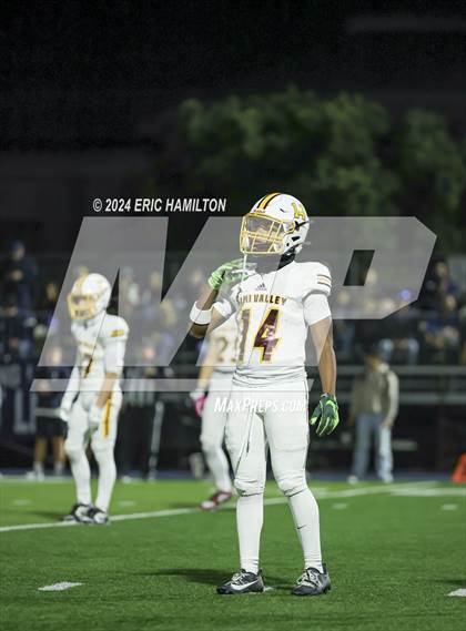 Thumbnail 3 in Simi Valley vs. Loyola (CIF SS D3 Semifinal) photogallery.