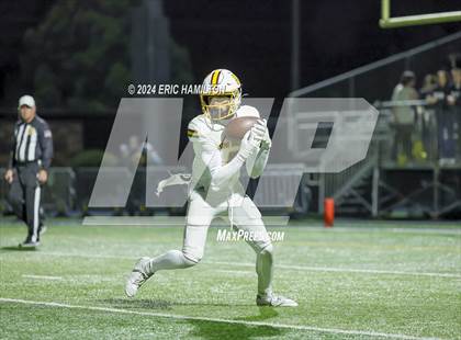 Thumbnail 1 in Simi Valley vs. Loyola (CIF SS D3 Semifinal) photogallery.