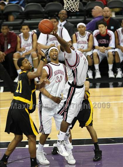 Thumbnail 3 in Bishop Montgomery vs. Salesian (CIF State D4 Final) photogallery.