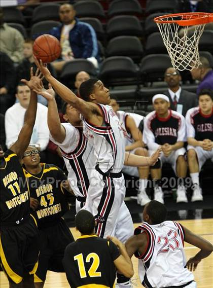 Thumbnail 3 in Bishop Montgomery vs. Salesian (CIF State D4 Final) photogallery.