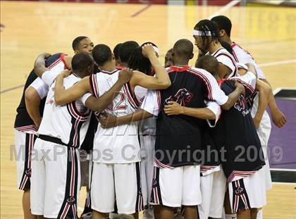 Thumbnail 3 in Bishop Montgomery vs. Salesian (CIF State D4 Final) photogallery.