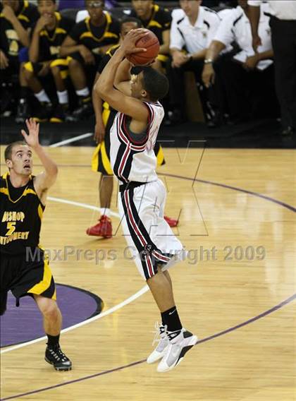 Thumbnail 1 in Bishop Montgomery vs. Salesian (CIF State D4 Final) photogallery.