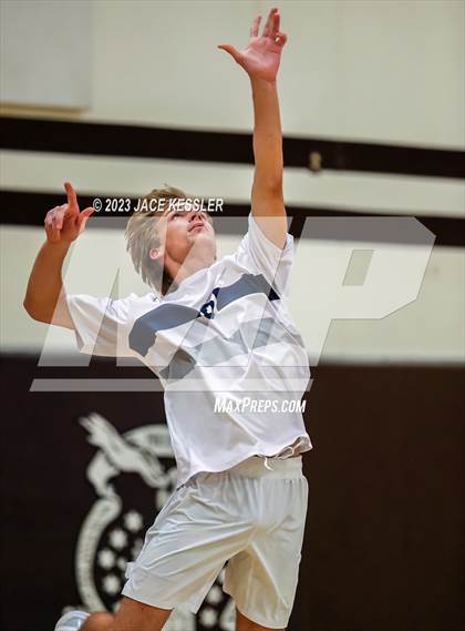 Thumbnail 2 in Loyola @ Crespi photogallery.