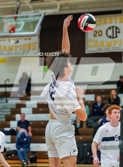 Thumbnail 1 in Loyola @ Crespi photogallery.