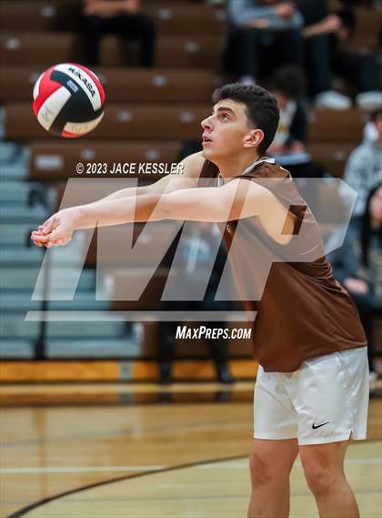 Thumbnail 1 in Loyola @ Crespi photogallery.