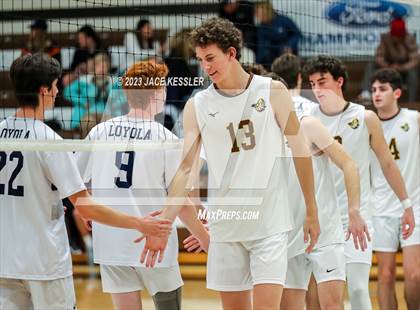 Thumbnail 2 in Loyola @ Crespi photogallery.
