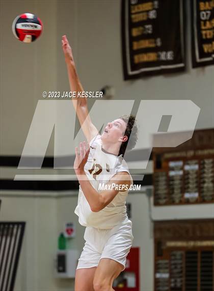 Thumbnail 1 in Loyola @ Crespi photogallery.