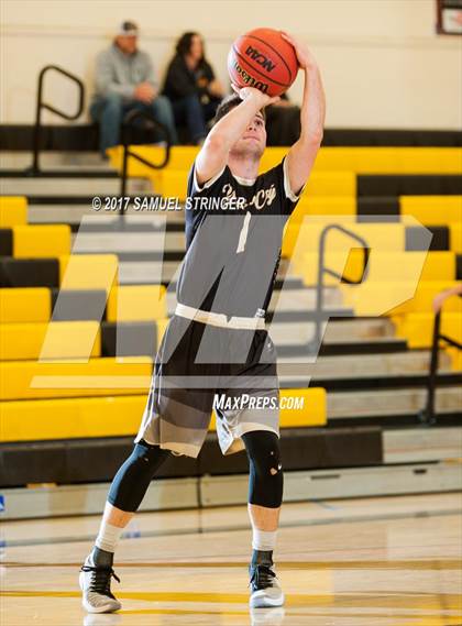 Thumbnail 2 in San Lorenzo vs. Yuba City (Chabot MLK Classic) photogallery.