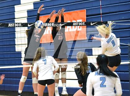 Thumbnail 3 in Mercy vs Lakewood (Durango Fall Classic) photogallery.