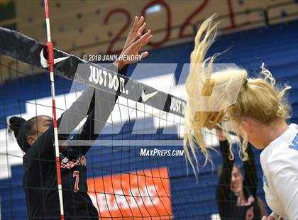 Thumbnail 2 in Mercy vs Lakewood (Durango Fall Classic) photogallery.