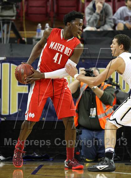 Thumbnail 1 in Mater Dei vs. Archbishop Mitty (CIF State Open Division Final) photogallery.