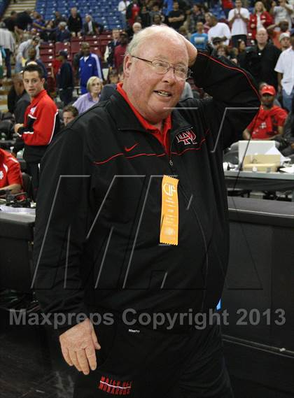 Thumbnail 2 in Mater Dei vs. Archbishop Mitty (CIF State Open Division Final) photogallery.