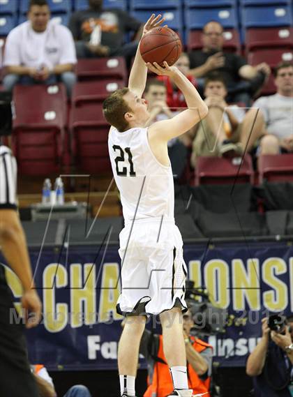 Thumbnail 3 in Mater Dei vs. Archbishop Mitty (CIF State Open Division Final) photogallery.
