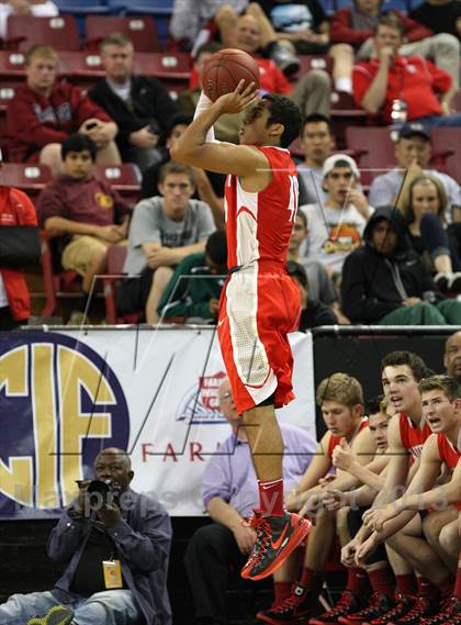 Thumbnail 3 in Mater Dei vs. Archbishop Mitty (CIF State Open Division Final) photogallery.