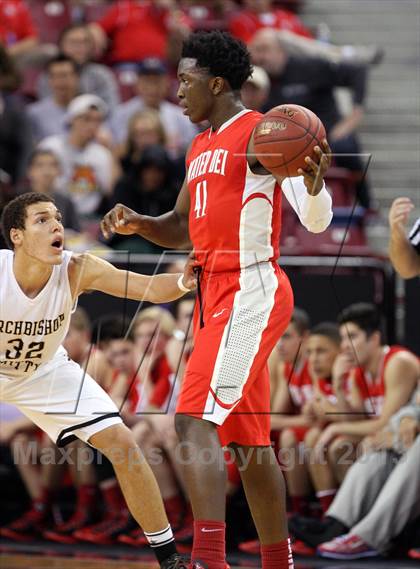 Thumbnail 2 in Mater Dei vs. Archbishop Mitty (CIF State Open Division Final) photogallery.