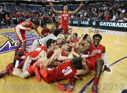 Thumbnail 1 in Mater Dei vs. Archbishop Mitty (CIF State Open Division Final) photogallery.