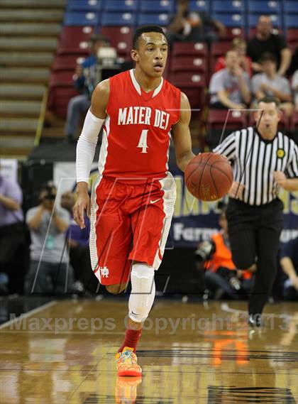 Thumbnail 2 in Mater Dei vs. Archbishop Mitty (CIF State Open Division Final) photogallery.