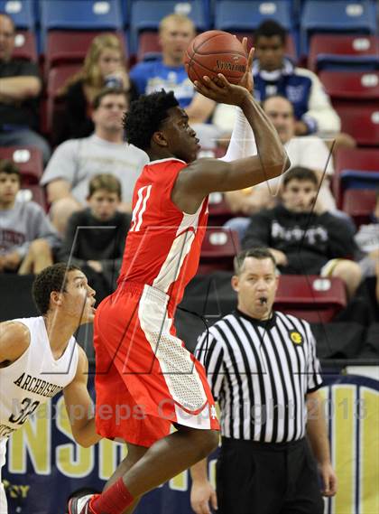 Thumbnail 2 in Mater Dei vs. Archbishop Mitty (CIF State Open Division Final) photogallery.