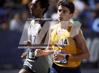 Thumbnail 3 in FHSAA Class 3A Final (3200m) photogallery.