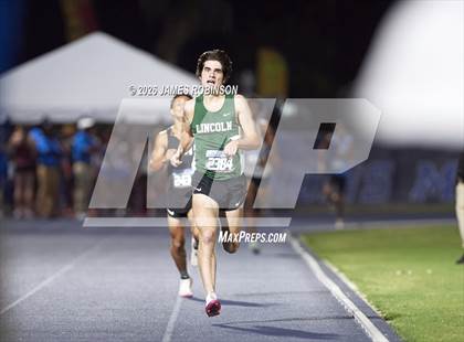 Thumbnail 1 in FHSAA Class 3A Final (3200m) photogallery.