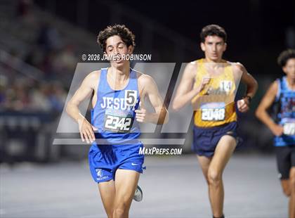 Thumbnail 1 in FHSAA Class 3A Final (3200m) photogallery.