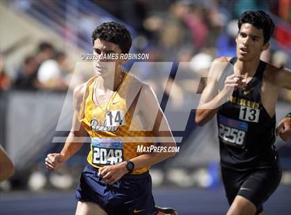 Thumbnail 3 in FHSAA Class 3A Final (3200m) photogallery.