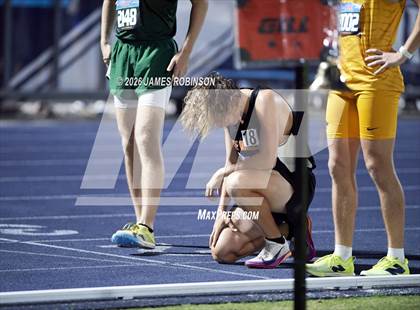 Thumbnail 2 in FHSAA Class 3A Final (3200m) photogallery.