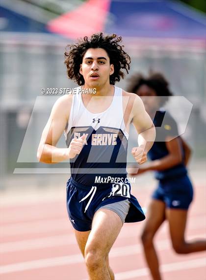 Thumbnail 1 in Herd Roundup @ Elk Grove Boys Running photogallery.